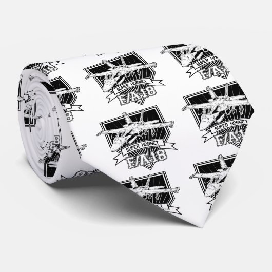 Superhornisse F18 Krawatte (Gerollt)