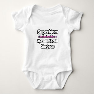 SuperMama.. Maxillofacial Chirurg Baby Strampler