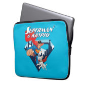 Superman & Krypto Soar Laptopschutzhülle (Vorderseite Links)