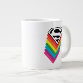Superman Layered Rainbow Logo Jumbo-Tasse (Vorderseite Rechts)
