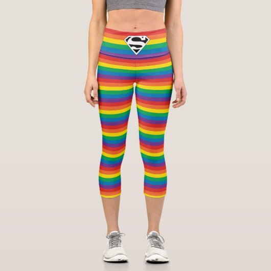 Superman Rainbow-Logo Capri Leggings (Vorderseite)