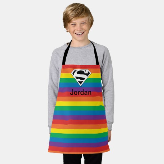 Superman Rainbow-Logo Schürze (Getragen)