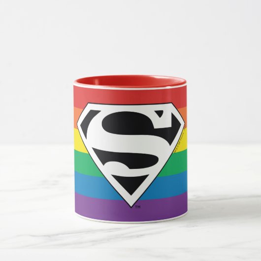 Superman Rainbow-Logo Tasse (Zentrum)