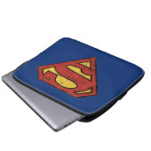 Superman S-Shield | Grunge Black Kontur Logo Laptopschutzhülle (Vorne Knopf)