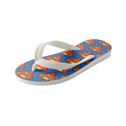 Superman S-Shield | Klassisches Logo Kinderbadesandalen (Schrägansicht)