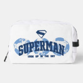 Superman über den Globus Waschbeutel (Rückseite)