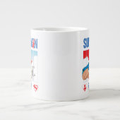 Superman und Krypto fliegen Jumbo-Tasse (Vorderseite)