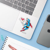 Superman und Krypto Flying Aufkleber (Laptop mit iPhone)
