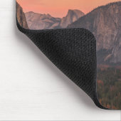 Supermond steigt über Kathedralen-Felsen Mousepad (Ecke)