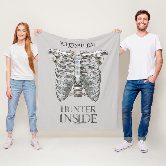 Supernatural "Hunter Inside" Ribcage Graphic Fleecedecke (Beispiel)