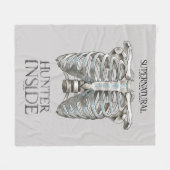 Supernatural "Hunter Inside" Ribcage Graphic Fleecedecke (Vorderseite (Horizontal))