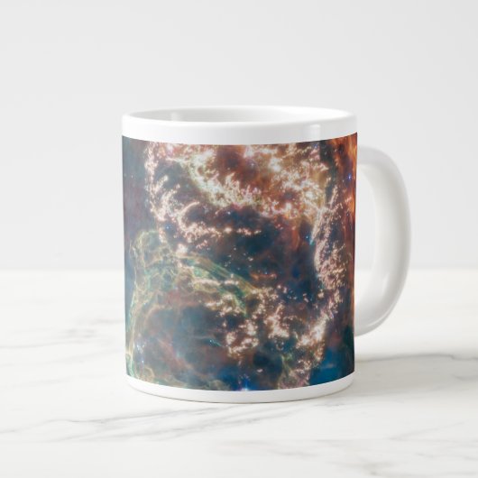 Supernova Remnant Cassiopeia A. Jumbo-Tasse (Vorderseite Rechts)