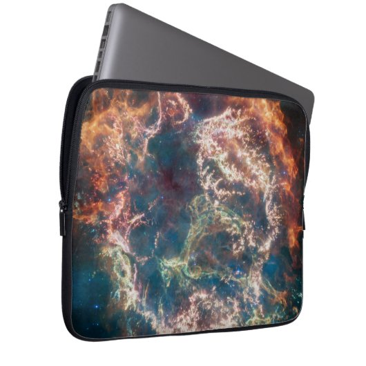 Supernova Remnant Cassiopeia A. Laptopschutzhülle (Vorne Rechts)