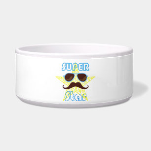 Superstar mit Sonnenbrille und Schnurrbart Napf