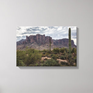 Superstitions-Berge wickelten Leinwand ein