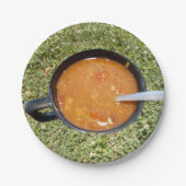 Suppe auf der Papierplatte Pappteller (Vorderseite)