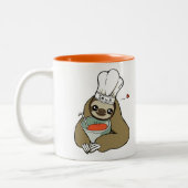 SuppeSloth mit der Kochs-Hut-Tasse Zweifarbige Tasse (Links)