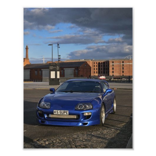 Supra Legacy: Urbane Majestät Fotodruck (Vorne)