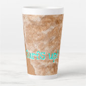 Surf Beach Spaß, Wellen, Ozean, Outdoor-Abenteuer Milchtasse (Vorderseite)