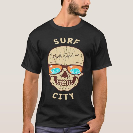 Surf City NC Summertime Vacationing Skull Sunglass T-Shirt (Vorderseite)
