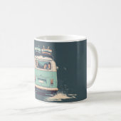 Surf Van Splash – Retro-Strandcamper Kaffeetasse (VorderseiteRechts)