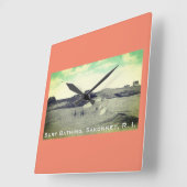 Surfbäder, Sakonnet, RI (Warrens Point, LC) Quadratische Wanduhr (Winkel)