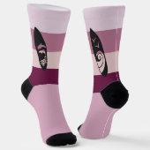 Surfboard-Silhouette über Mauve-Stimmungsfarbe Socken (Gewinkelt)