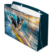 Surfborder Collie Große Geschenktüte (Rückseite Schrägansicht)
