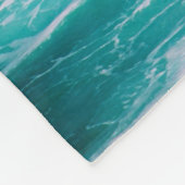 Surfbrett mit Meereswellen Fleecedecke (Ecke)