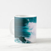 Surfbrett mit Meereswellen Kaffeetasse (Vorderseite Links)