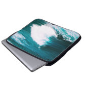 Surfbrett mit Meereswellen Laptopschutzhülle (Vorne Knopf)
