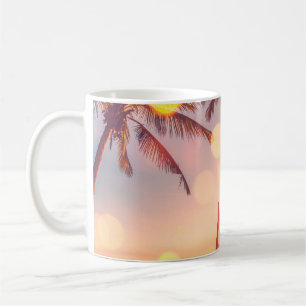 Surfbrett und Palmen auf Strand doppelte Expositio Kaffeetasse