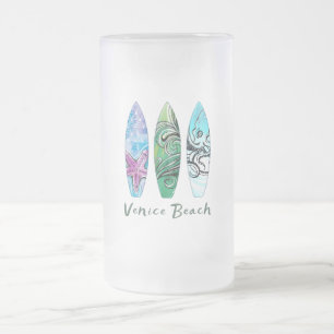 Surfbretter am Strand von Venedig Mattglas Bierglas
