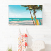 Surfbretter am Strand werfen Kissen Banner (Insitu)