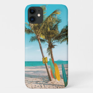 Surfbretter am Strand werfen Kissen Case-Mate iPhone Hülle