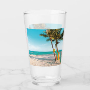 Surfbretter am Strand werfen Kissen Glas