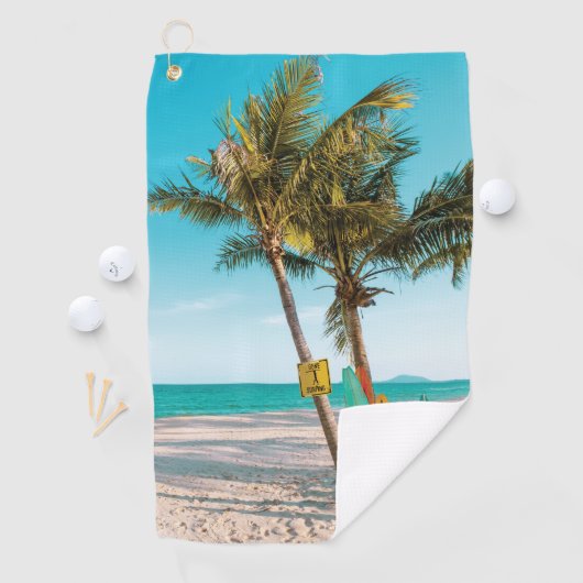 Surfbretter am Strand werfen Kissen Golfhandtuch (Insitu)