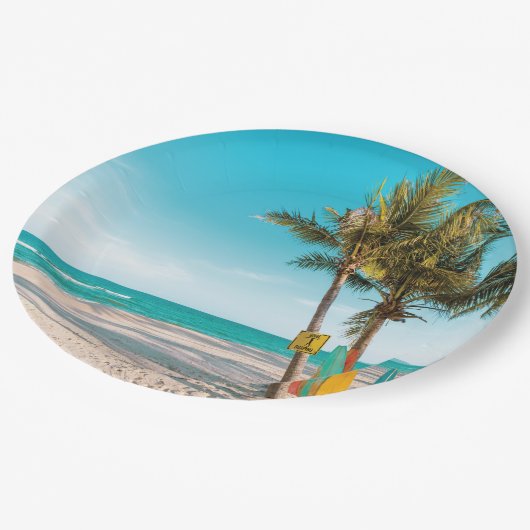 Surfbretter am Strand werfen Kissen Pappteller (Schrägansicht)