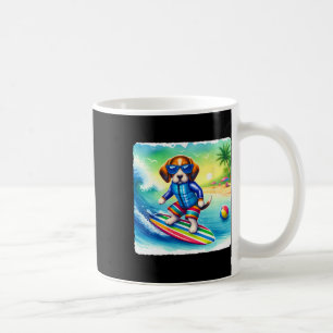 Surfen Beagle in Sicherheitsweste auf der Welle. S Kaffeetasse