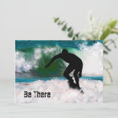 Surfen im Meeresschaum Einladung (Stehend Vorderseite)