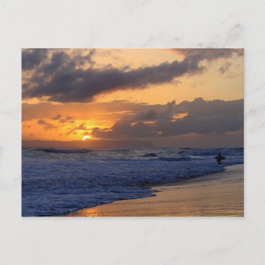 Surfen im Sunset am Kauai Beach, Nihau am Horizon Postkarte (Vorderseite)
