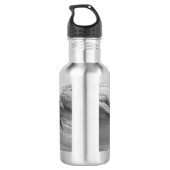 Surfen in den Waves Graustufen Wasserflasche (Rückseite)