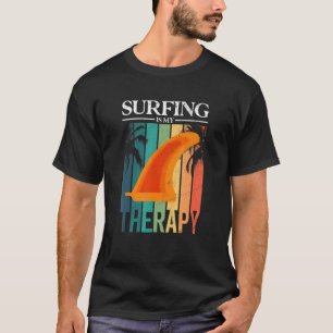 Surfen ist meine Therapie Retro Fin Longboard T-Shirt