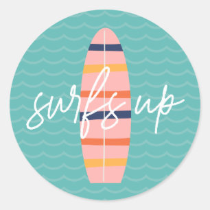 Surfen Pinkes Surfbrett und Wellen Geburtstagsfeie Runder Aufkleber