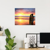 Surfen Sie auf Sunrise Beach mit Slogan Poster (Heimbüro)