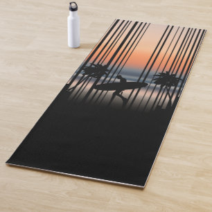 Surfen Sie bei Sonnenuntergang in den Strand Sur Yogamatte