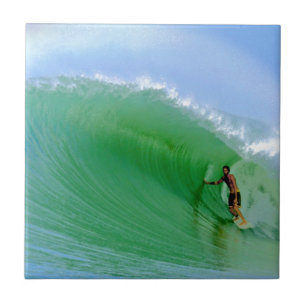 Surfen Sie die perfekte Surfwelle Nias Island Fliese