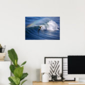 Surfen unter einem Regenbogen Poster (Heimbüro)