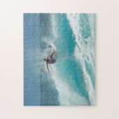 Surfer auf einem Puzzlen der großen Welle Puzzle (Vertikal)