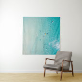 Surfer aus der Luft, klare Ozeane. Wandteppich (Beispiel (Horizontal))